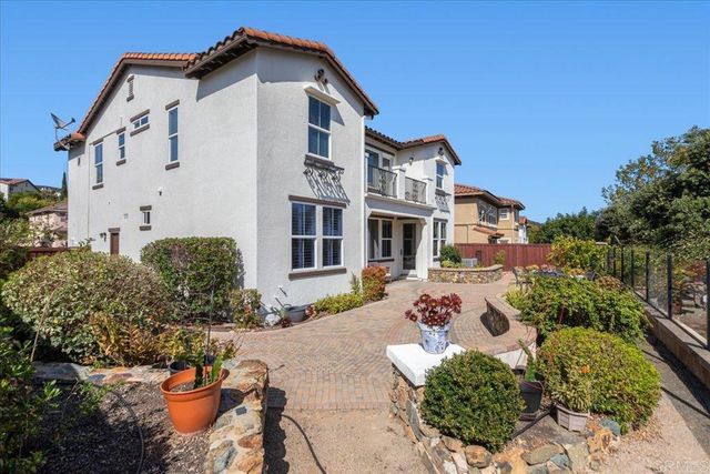 838 Luminara Way, San Marcos, CA 92078