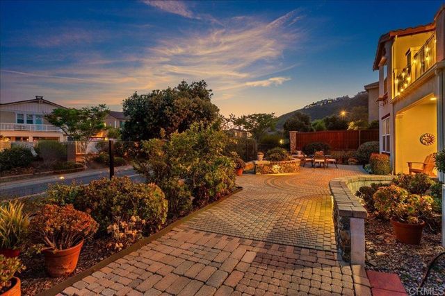 838 Luminara Way, San Marcos, CA 92078
