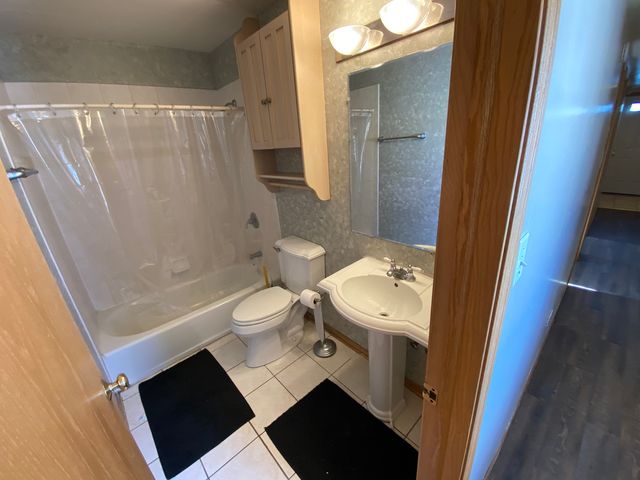 2442 W Fillmore Street, Chicago, IL 60612