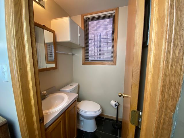 2442 W Fillmore Street, Chicago, IL 60612