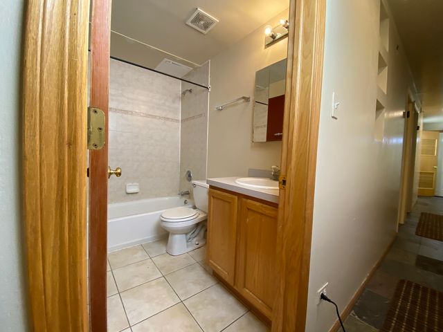 2442 W Fillmore Street, Chicago, IL 60612