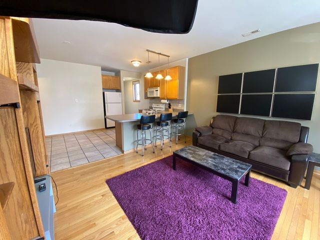 2442 W Fillmore Street, Chicago, IL 60612