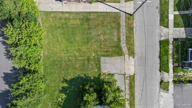 1213 Flushing Road, Flint, MI 48504
