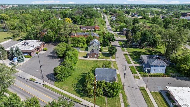 1213 Flushing Road, Flint, MI 48504