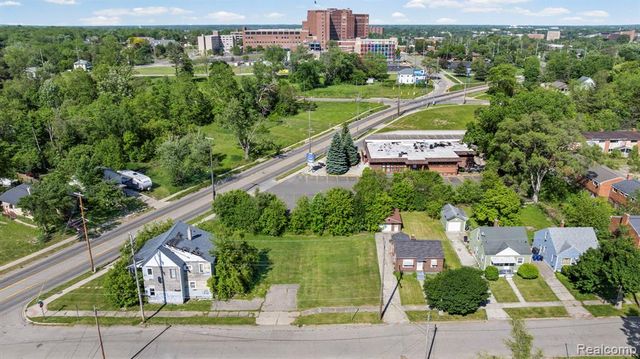 1213 Flushing Road, Flint, MI 48504