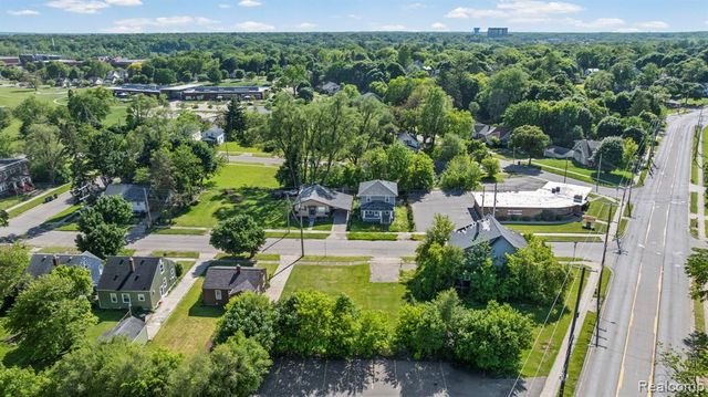 1213 Flushing Road, Flint, MI 48504