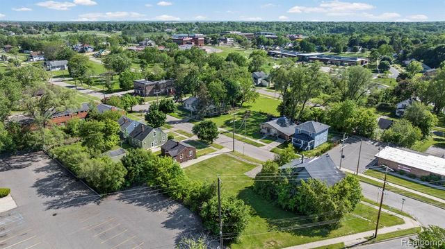 1213 Flushing Road, Flint, MI 48504