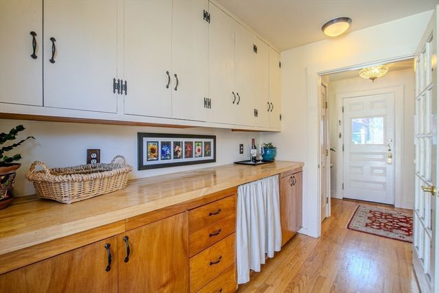 438 Merrimac St., Newburyport, MA 01950