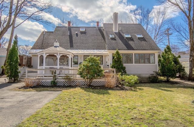438 Merrimac St., Newburyport, MA 01950