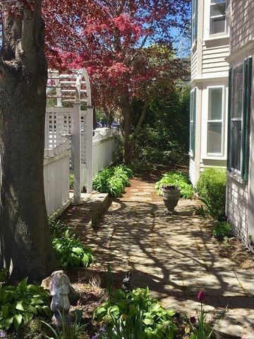438 Merrimac St., Newburyport, MA 01950