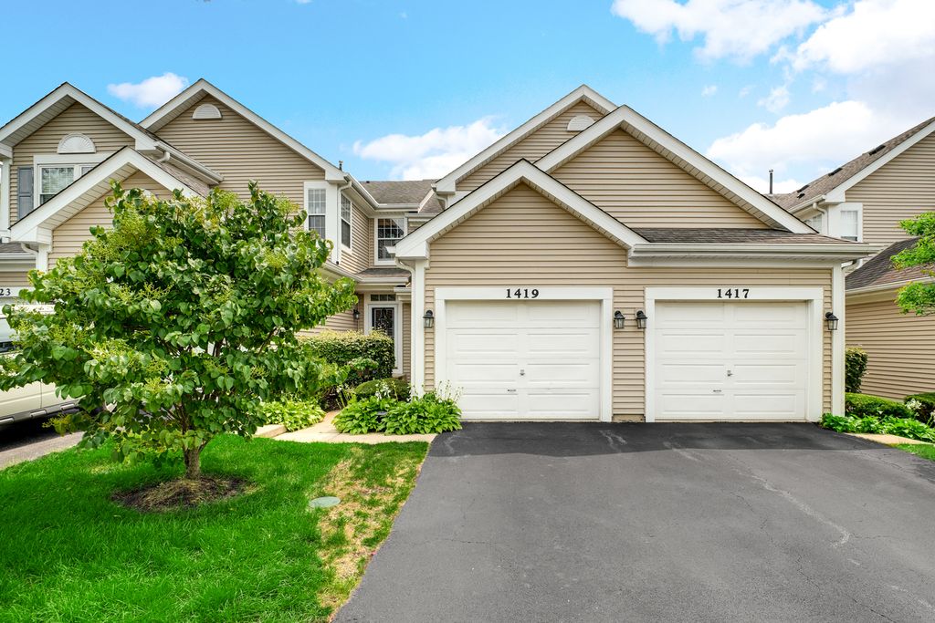 1419 Walnut Hill Avenue, St. Charles, IL 60174