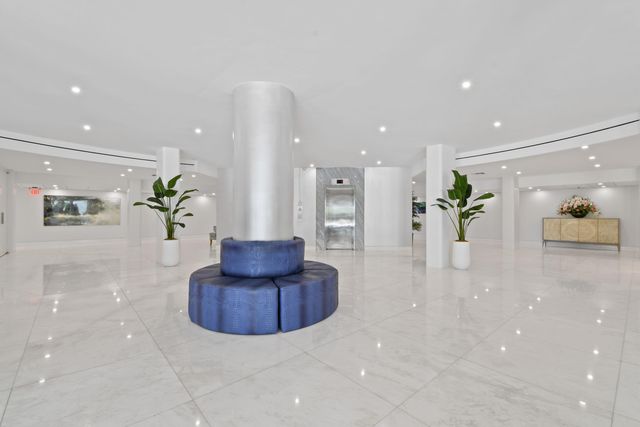3546 S Ocean Boulevard 420, South Palm Beach, FL 33480