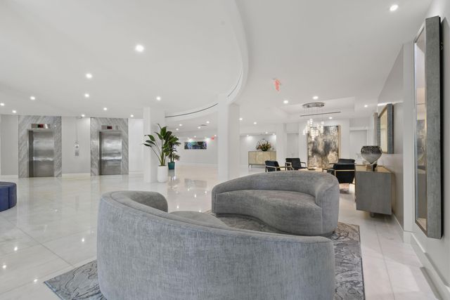 3546 S Ocean Boulevard 420, South Palm Beach, FL 33480