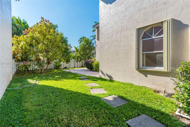 19144 NW 13th St ., Pembroke Pines, FL 33029