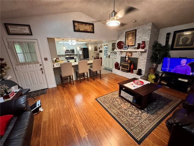 316 Craigwood Circle, Russellville, AR 72801