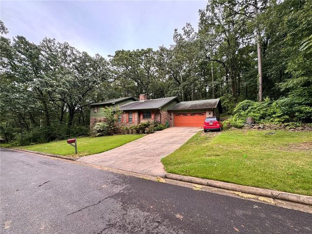 316 Craigwood Circle, Russellville, AR 72801