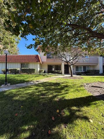 2746 Via Tulipan, Carlsbad, CA 92010