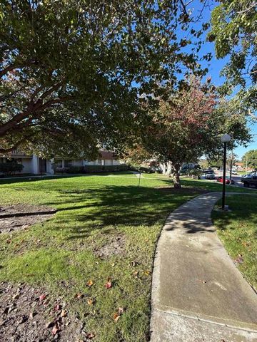 2746 Via Tulipan, Carlsbad, CA 92010