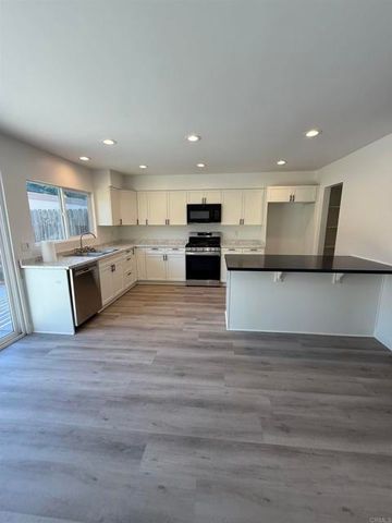 2746 Via Tulipan, Carlsbad, CA 92010