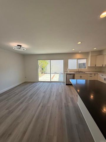 2746 Via Tulipan, Carlsbad, CA 92010