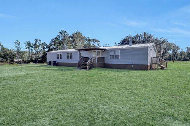 141 WOODS ROAD, San Mateo, FL 32187