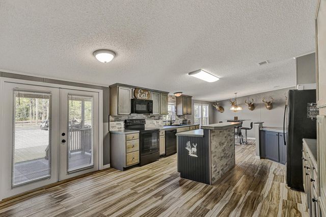 141 WOODS ROAD, San Mateo, FL 32187