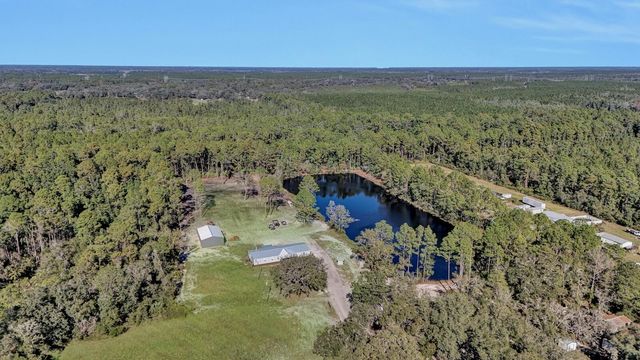 141 WOODS ROAD, San Mateo, FL 32187
