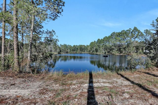 141 WOODS ROAD, San Mateo, FL 32187