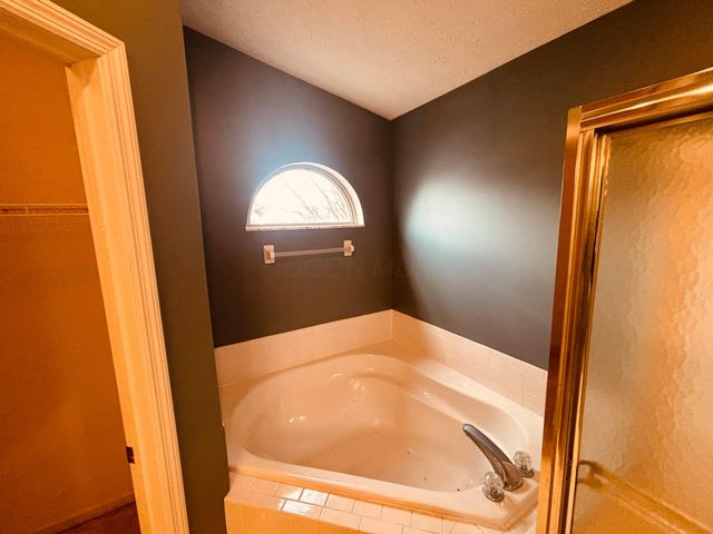 2967 Brookmont Court, Hilliard, OH 43026