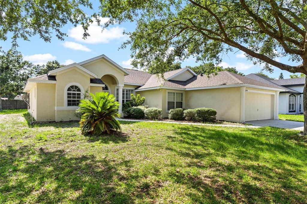 2414 E MOONLIGHT LANE, Eustis, FL 32726