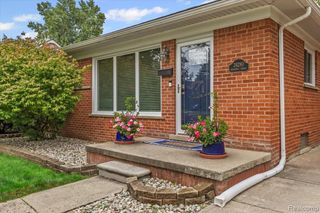 24280 Ridgedale Street, Oak Park, MI 48237