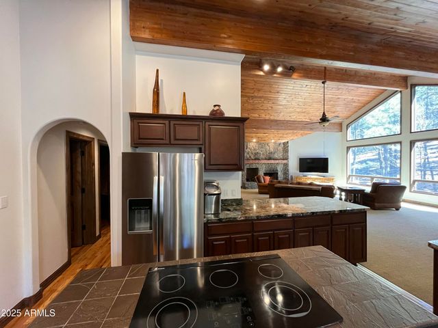 2777 BEAR HOWARD --, Flagstaff, AZ 86005