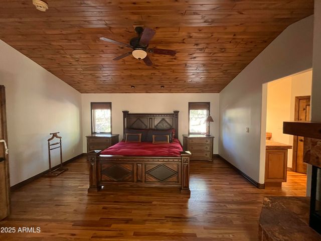 2777 BEAR HOWARD --, Flagstaff, AZ 86005
