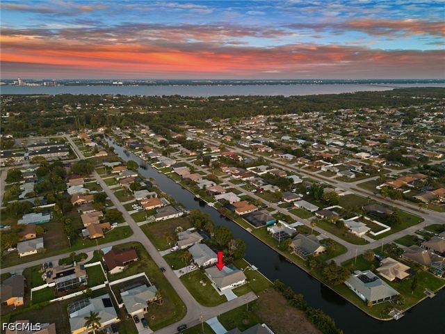 2102 SE 8th ST, Cape Coral, FL 33990