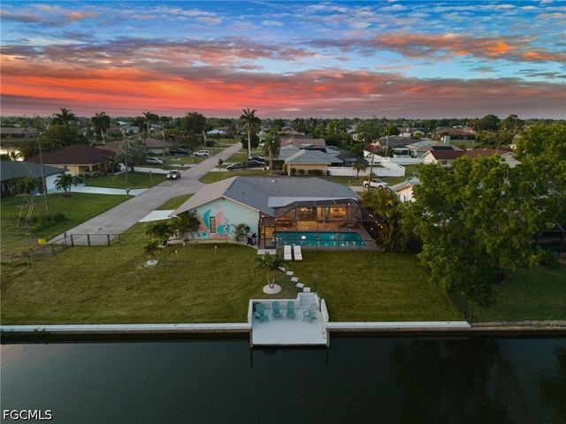 2102 SE 8th ST, Cape Coral, FL 33990
