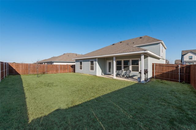 729 Amelia Court, Pilot Point, TX 76258