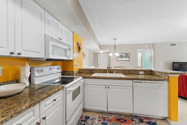 248 VILLAGE Boulevard 3107, Tequesta, FL 33469