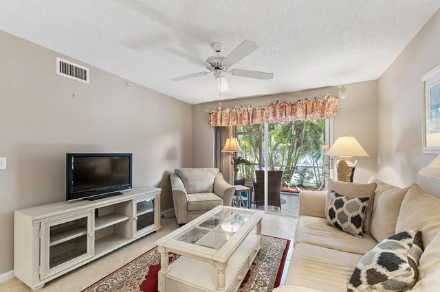 248 VILLAGE Boulevard 3107, Tequesta, FL 33469