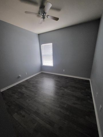 120 Almquist ST, Hutto, TX 78634