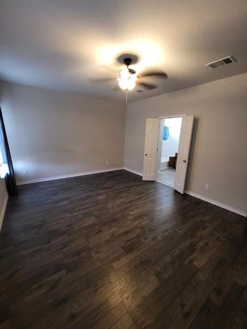 120 Almquist ST, Hutto, TX 78634