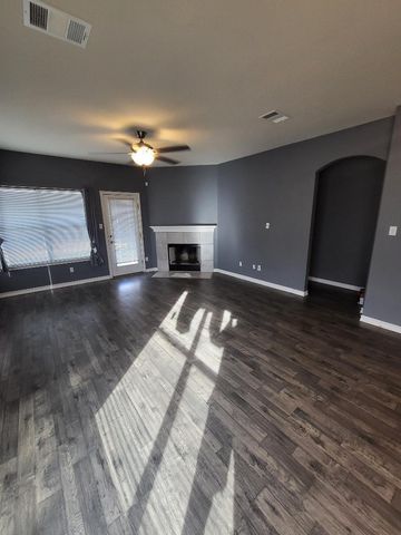 120 Almquist ST, Hutto, TX 78634