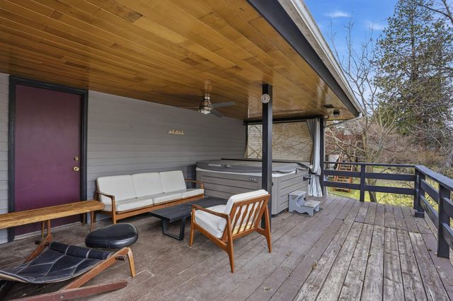 1822 W Toni Rae Dr, Spokane, WA 99208