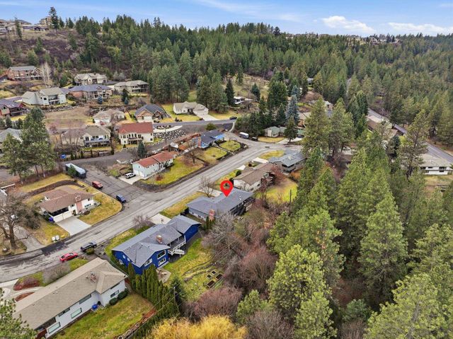 1822 W Toni Rae Dr, Spokane, WA 99208