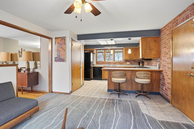 1822 W Toni Rae Dr, Spokane, WA 99208