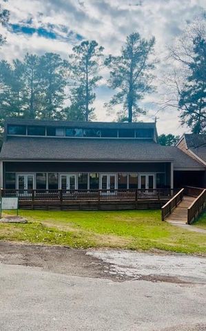 157 Honeysuckle, Livingston, TX 77351