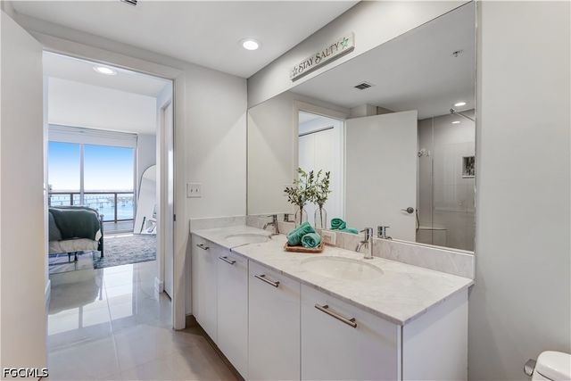 3000 Oasis Grand BLVD 2502, Fort Myers, FL 33916