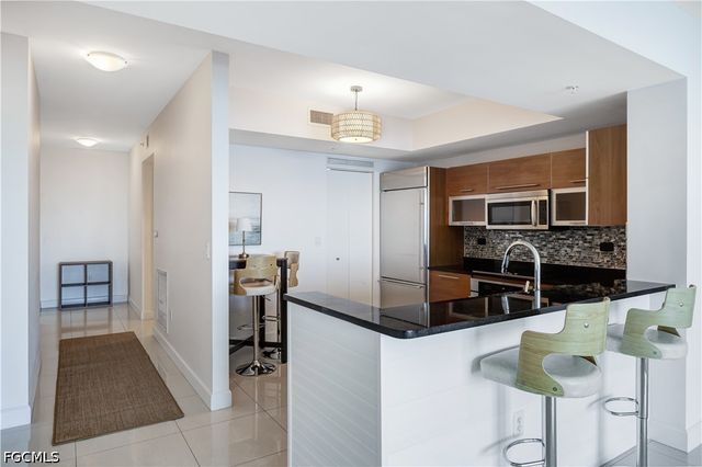 3000 Oasis Grand BLVD 2502, Fort Myers, FL 33916