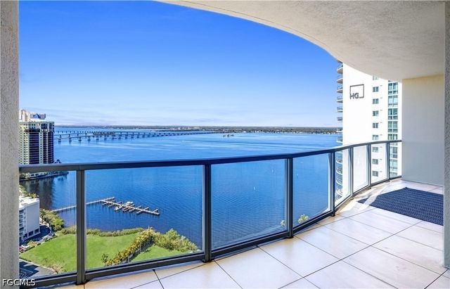 3000 Oasis Grand BLVD 2502, Fort Myers, FL 33916