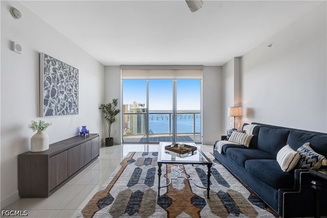 3000 Oasis Grand BLVD 2502, Fort Myers, FL 33916