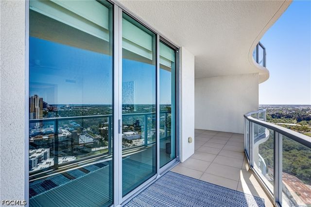 3000 Oasis Grand BLVD 2502, Fort Myers, FL 33916